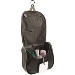 Sea To Summit Travelling Light Hanging Toiletry Bag Gear 5 Sea To Summit Travelling Light Hanging Toiletry Bag Gear